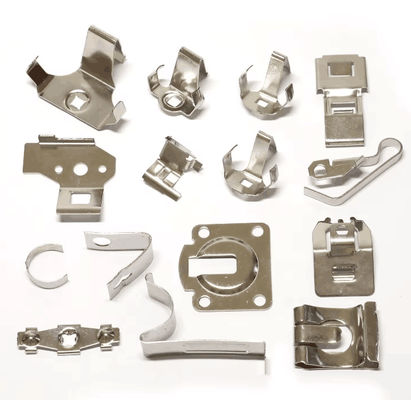 comprare Perforazione di metallo stampaggio di alluminio parti di alluminio stampate ad alta precisione online manufacture